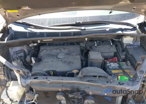 2012 Toyota Sienna Le V6 8 Passenger z USA, uszkodzony, nr VIN 5TDKK3DC8CS267722